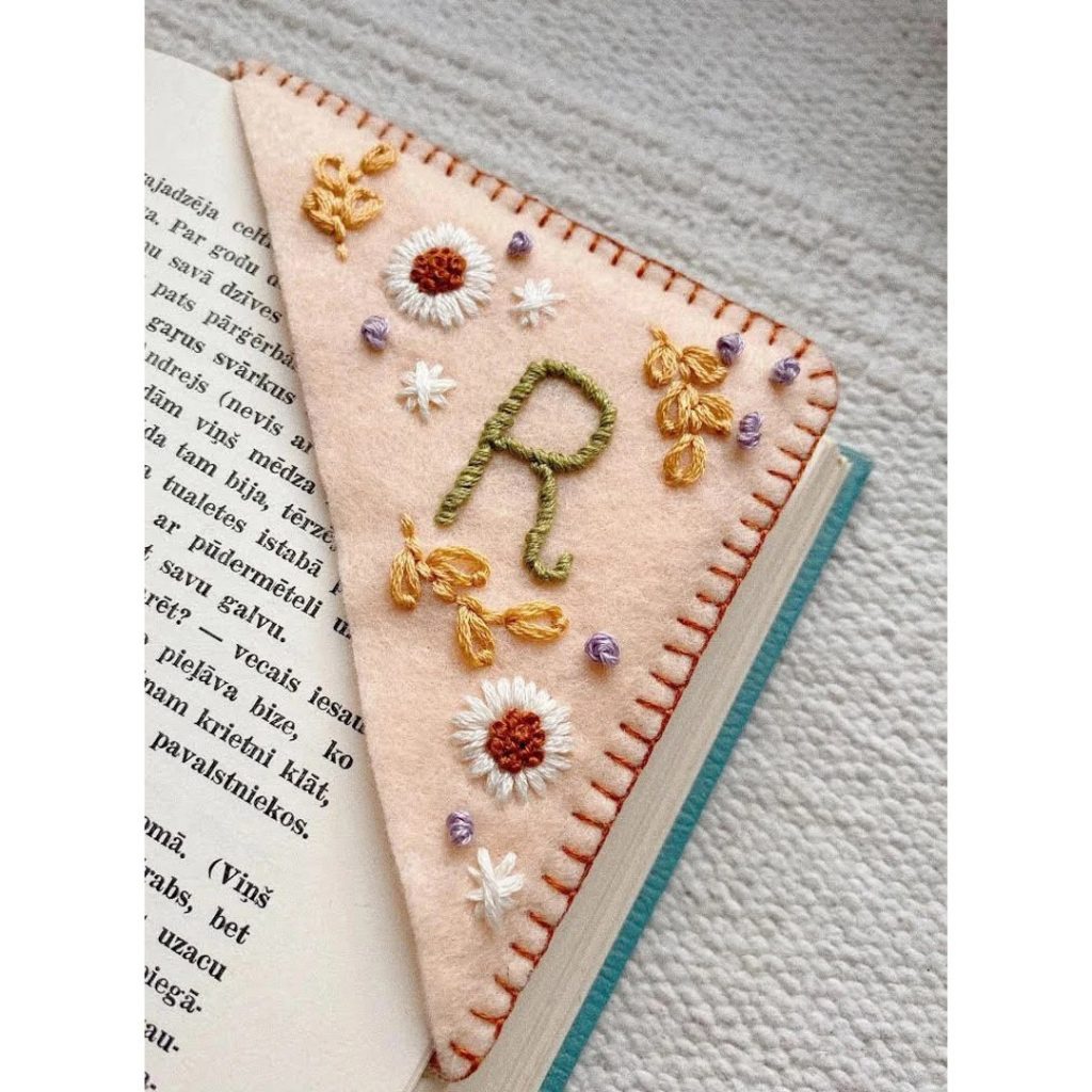 Embroidered Felt Corner Bookmark – Floral Monogram